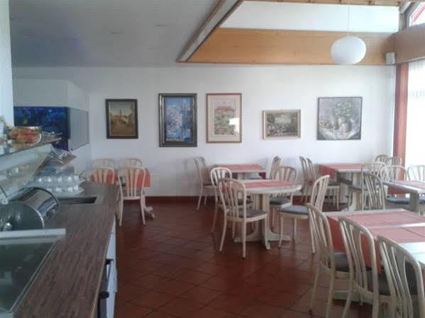 Hotel Gasthof Zum Roessle Heilbronn Bagian luar foto