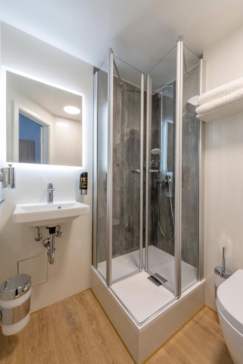 Hotel Gasthof Zum Roessle Heilbronn Bagian luar foto