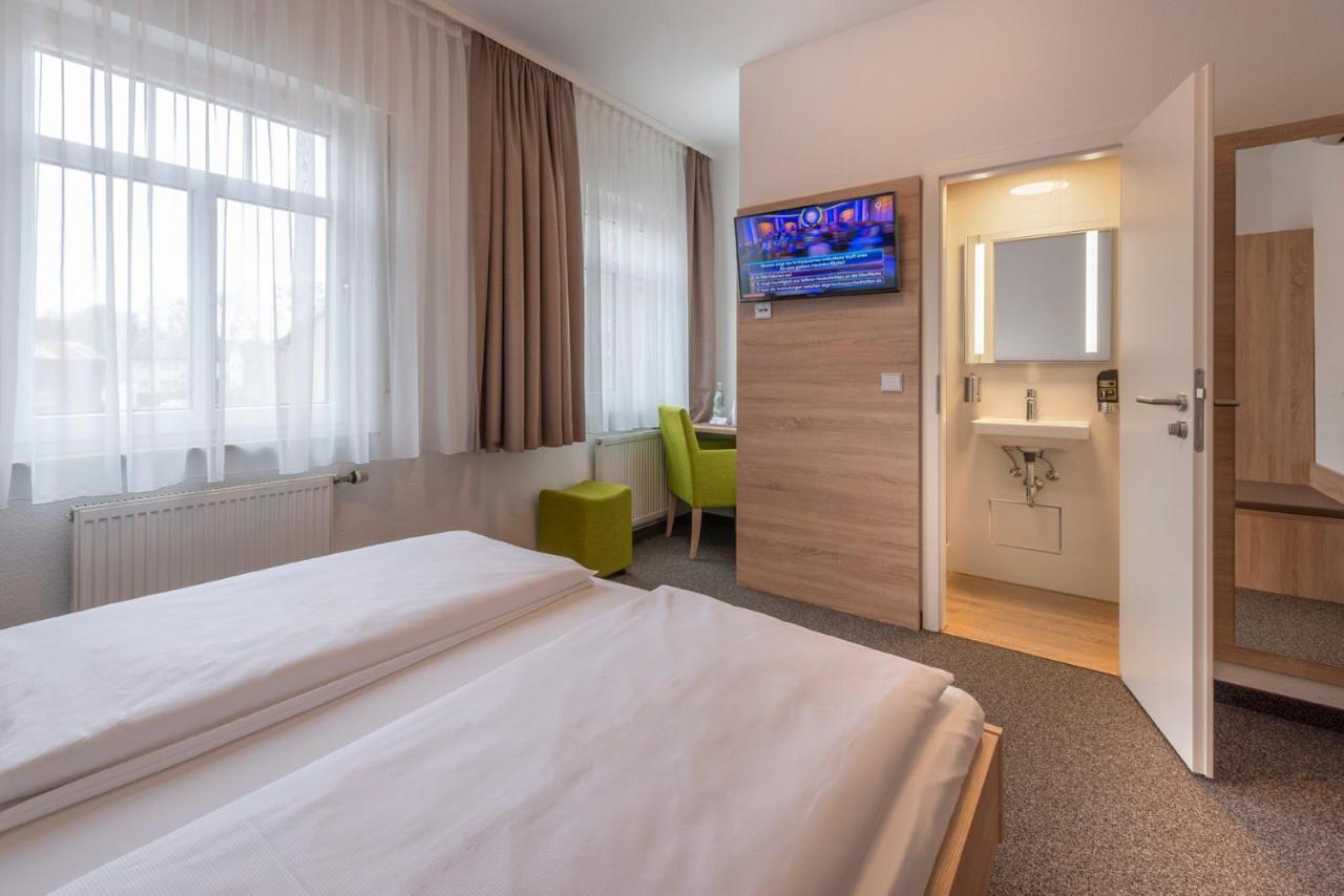 Hotel Gasthof Zum Roessle Heilbronn Bagian luar foto